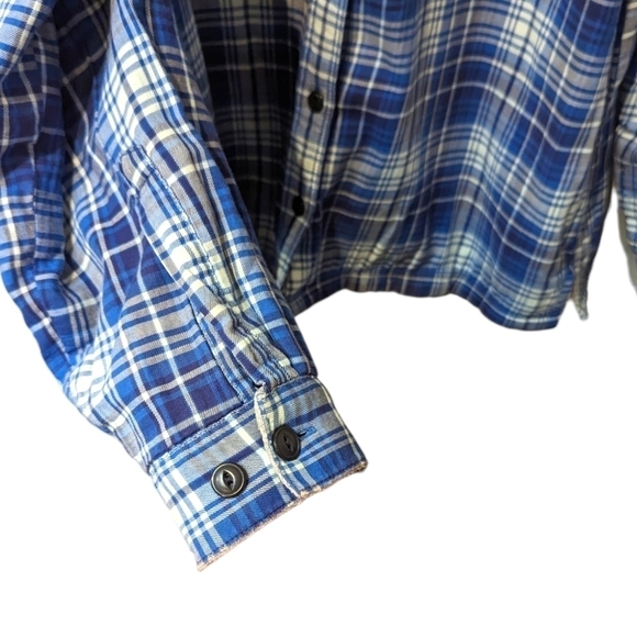 LL Bean Women's Fleece Lined Blue & White Plaid Button up Longsleeved Shirt (M) - Picture 5 of 5